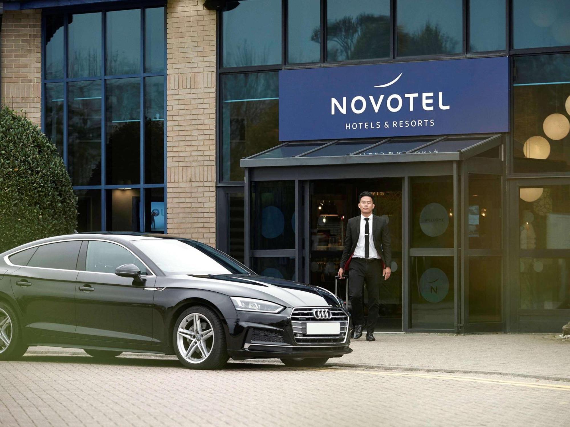 Novotel London Stansted Airport Stansted Mountfitchet Exterior foto